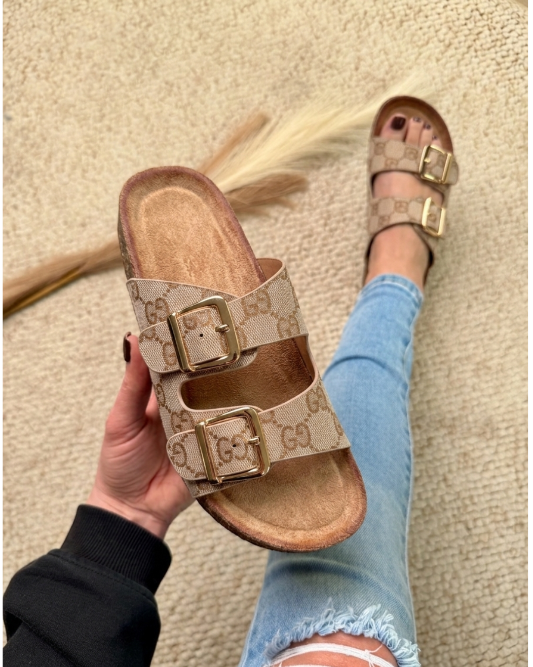 TL8-159 Beige Slides